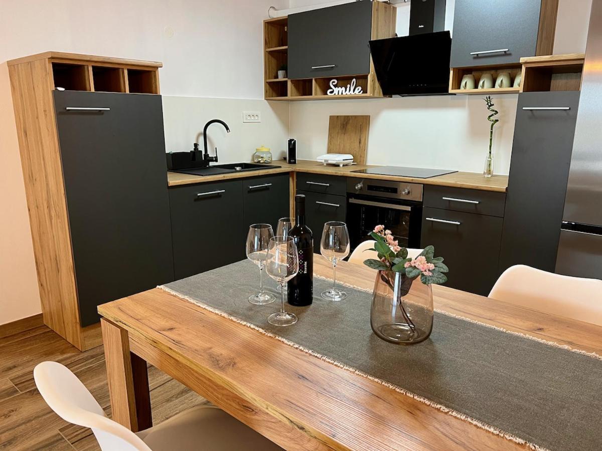 Apartment Zen Zgornje Skofije ภายนอก รูปภาพ